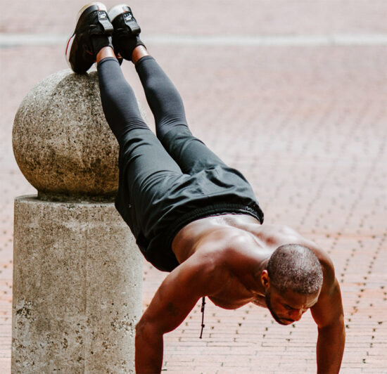 ダンベルを使った下半身の筋トレ6種目ルーティン